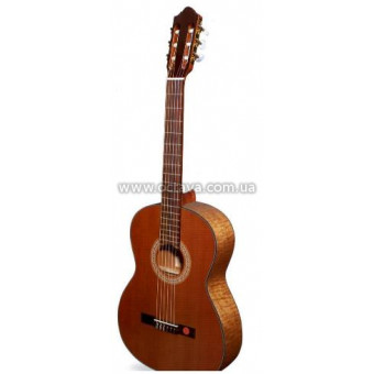 Классическая гитара Strunal 4870