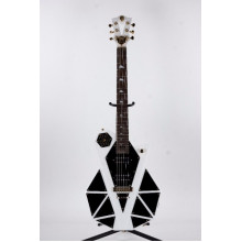 Электрогитара Universum Guitars Sofia Black and White